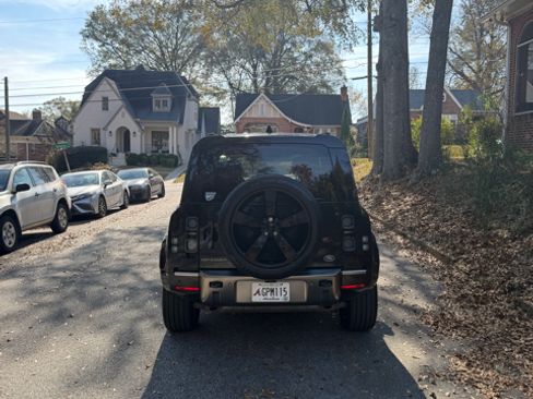 Used 2021 Land Rover Defender 110 X image 9