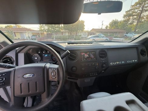 Used 2016 Ford F250 XL w/ Power Equipment Group AWD/4WD image 17
