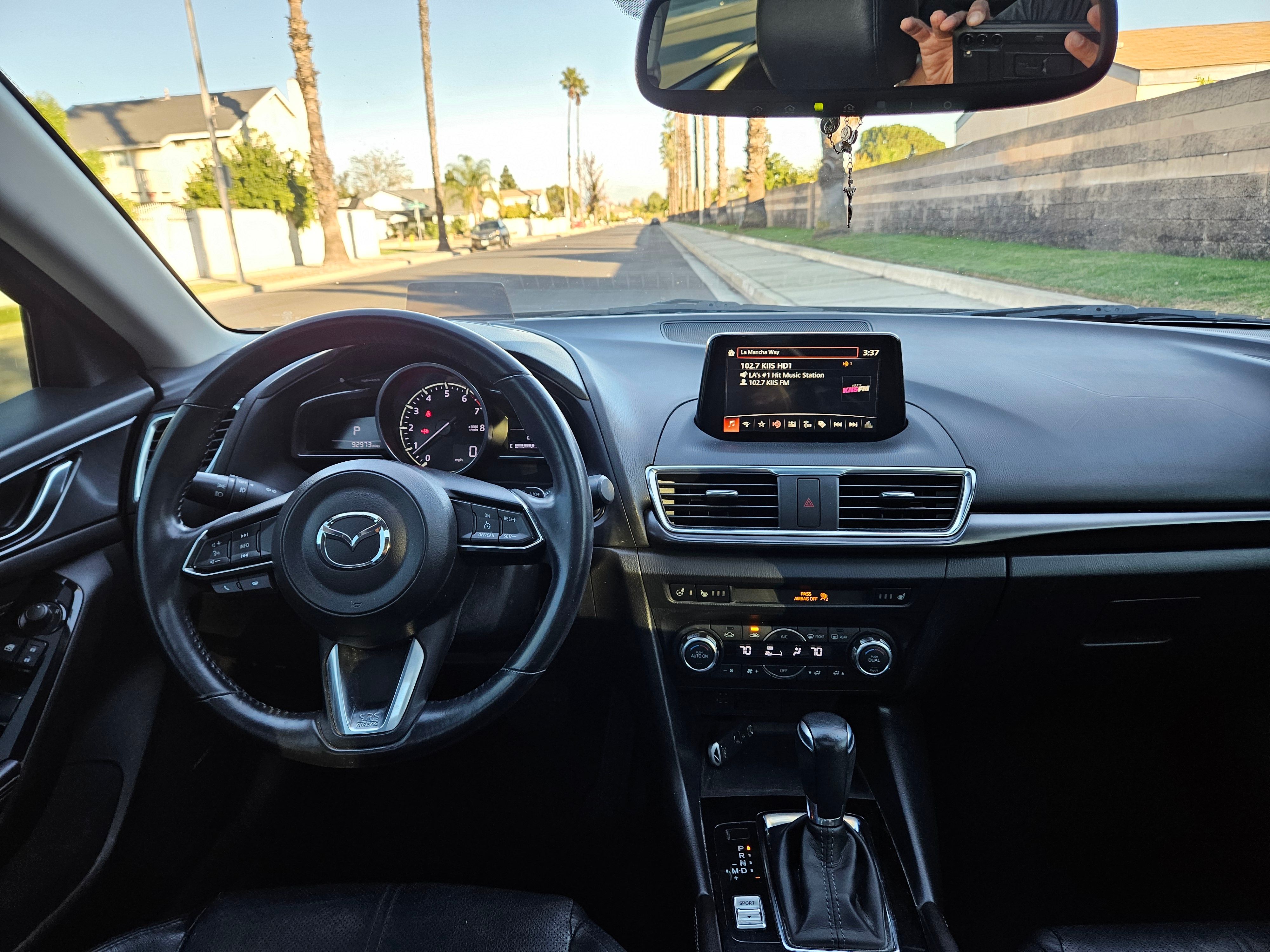 Used 2017 MAZDA MAZDA3 Grand Touring FWD image 12