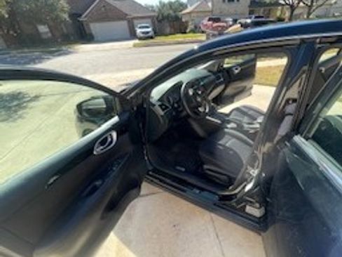 Used 2017 Nissan Sentra SV image 5