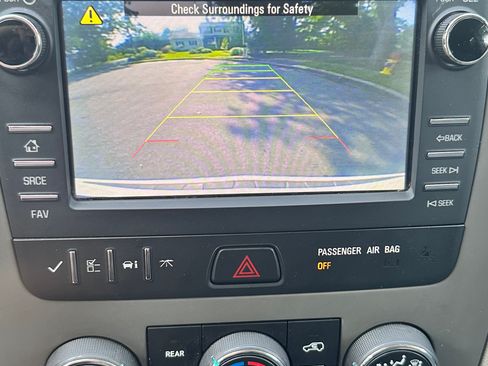 Used 2016 Chevrolet Traverse LS FWD image 14