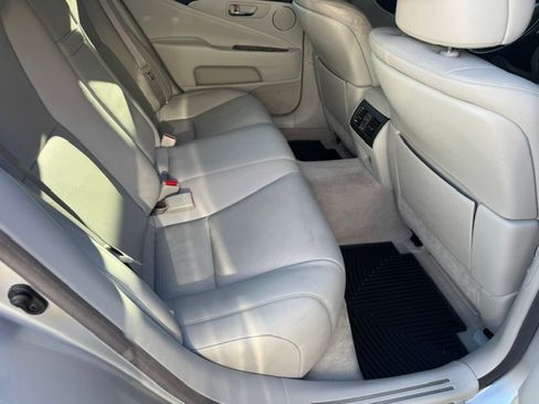 Used 2009 Lexus LS 460 RWD image 27