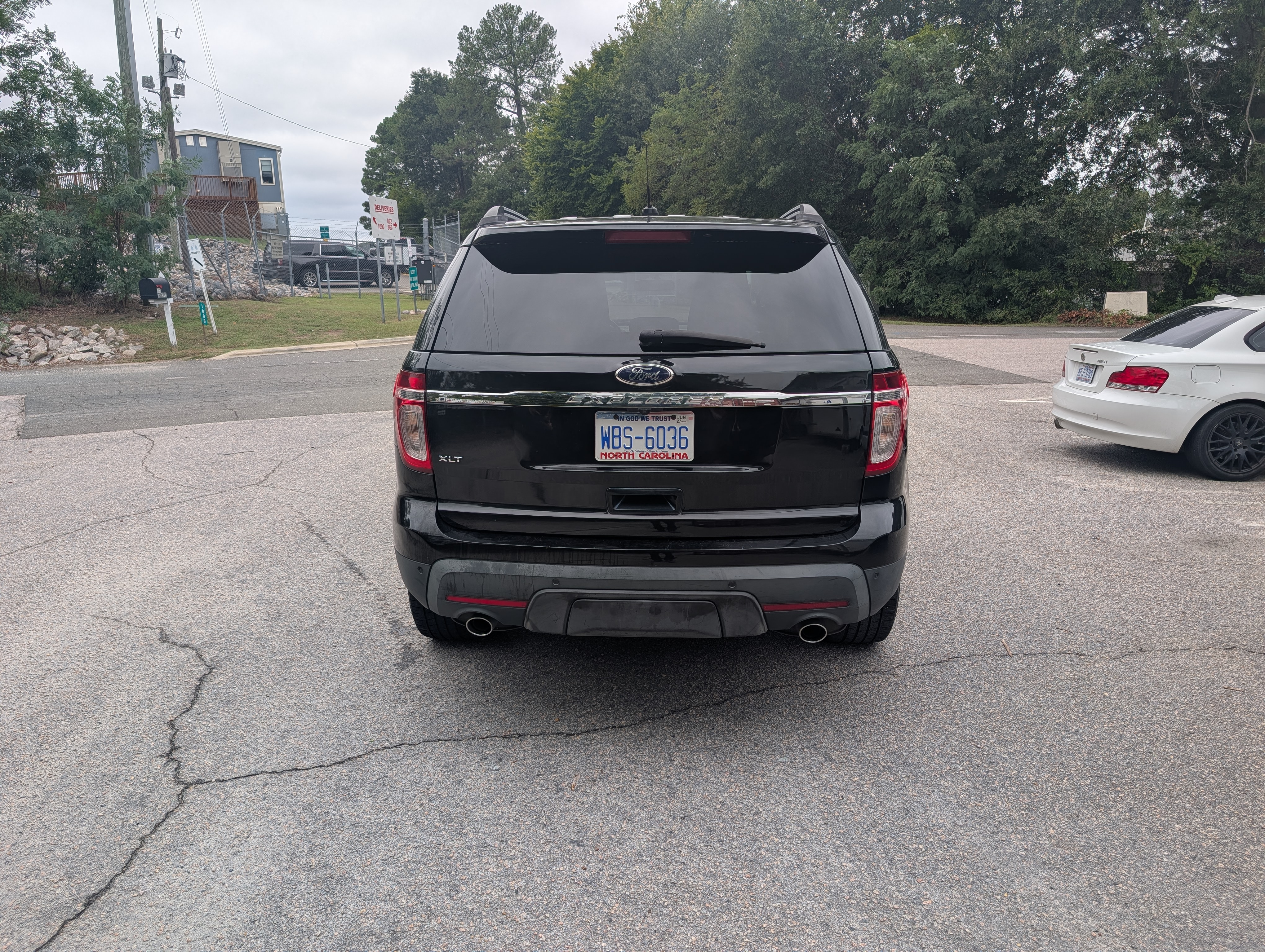 Used 2013 Ford Explorer XLT AWD/4WD image 4