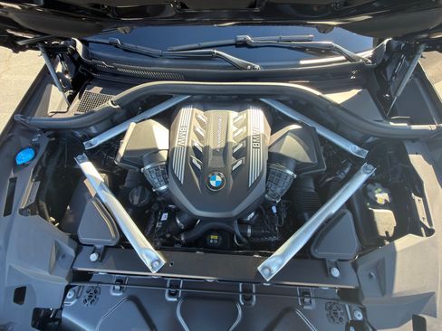 Used 2022 BMW X6 M50i w/ Executive Package image 15