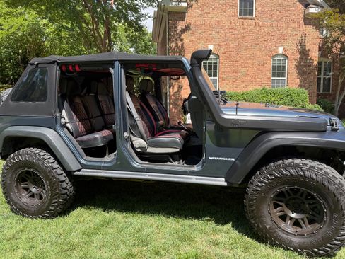 Used 2008 Jeep Wrangler Unlimited Rubicon w/ Dual Top Group AWD/4WD image 5