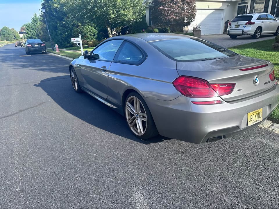 Used 2012 BMW 650i xDrive Coupe AWD/4WD image 2
