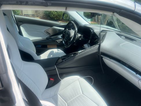 Used 2023 Chevrolet Corvette Z06 RWD image 2