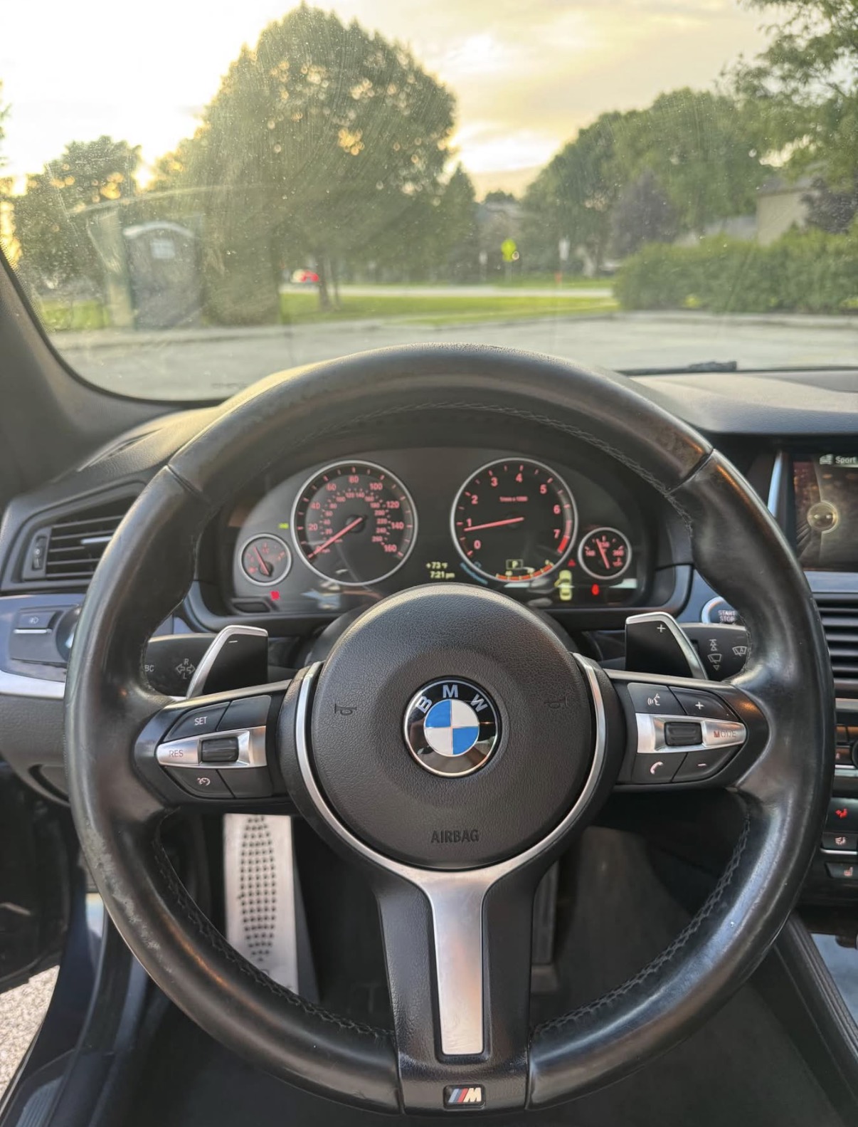 Used 2014 BMW 550i xDrive Sedan AWD/4WD image 13