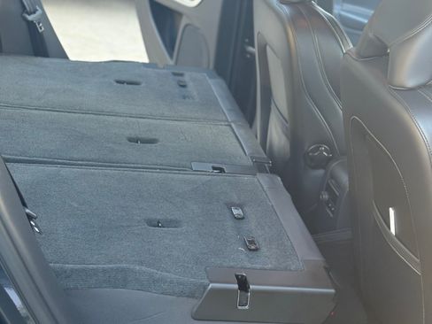 Used 2015 Volvo V60 T6 R-Design Platinum image 11