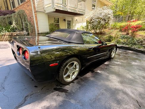 Used 2004 Chevrolet Corvette Convertible w/ Preferred Equipment Group image 5