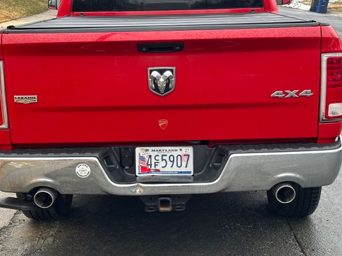 Used 2014 RAM 1500 Laramie image 4