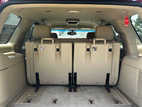 Used 2013 Chevrolet Tahoe LS image 9