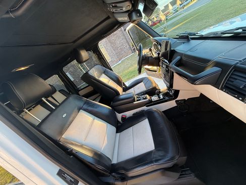 Used 2017 Mercedes-Benz G 550 image 8