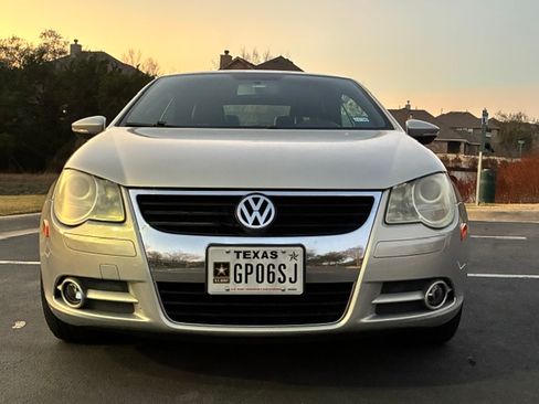 Used 2009 Volkswagen Eos Komfort FWD image 2