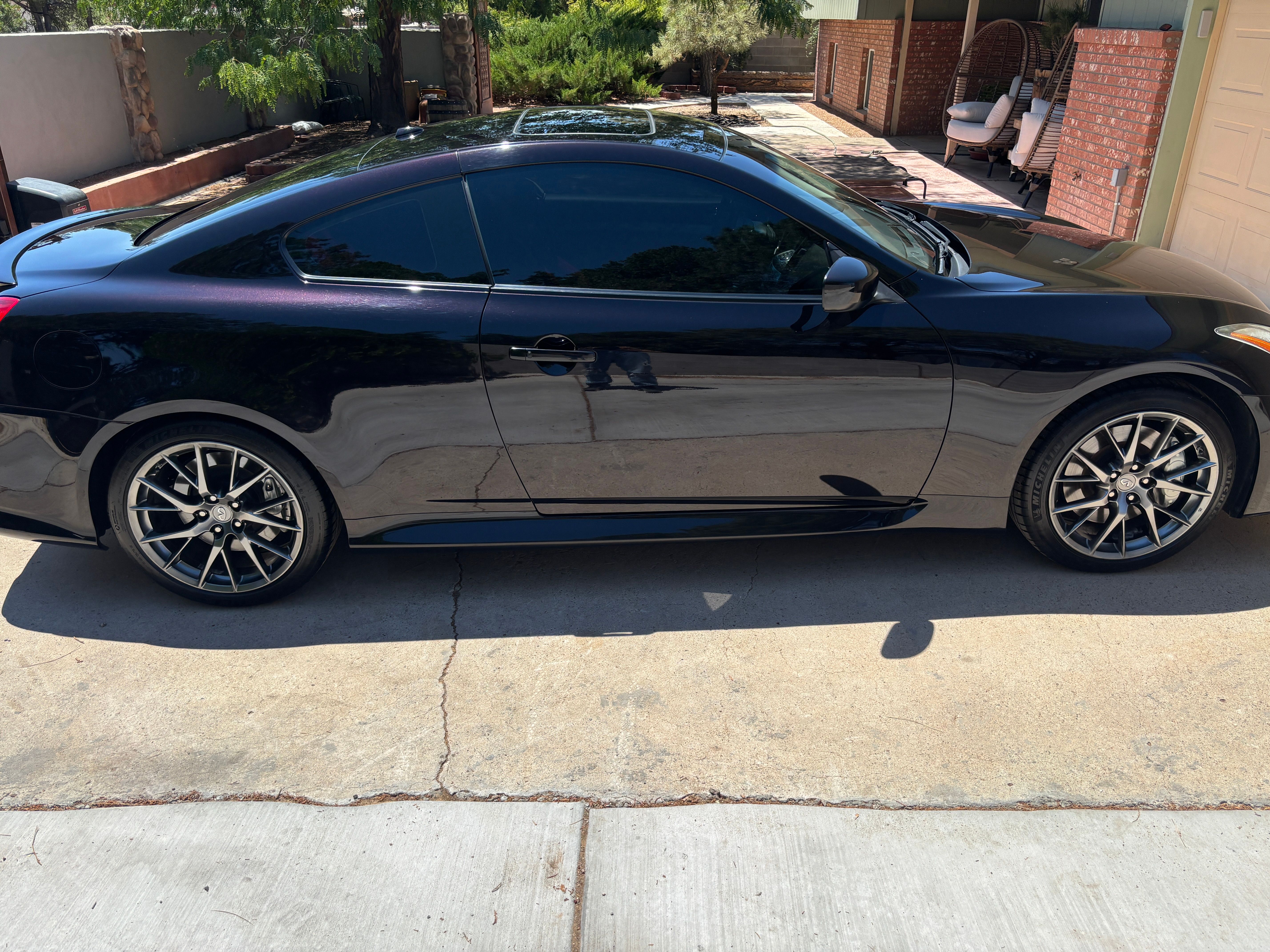 Used 2011 INFINITI G37 IPL RWD image 5
