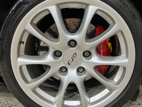 Used 2004 Porsche 911 GT3 RWD image 19