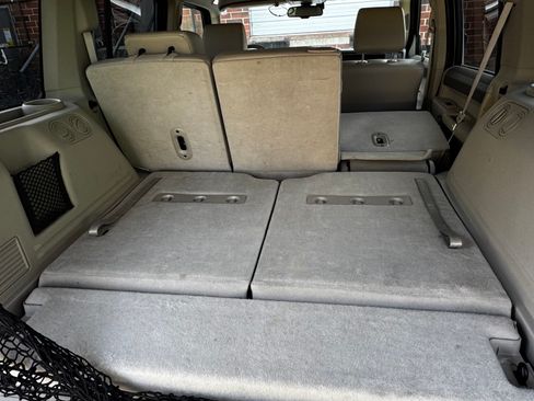 Used 2007 Jeep Commander Limited w/ Trailer Tow Group IV image 13