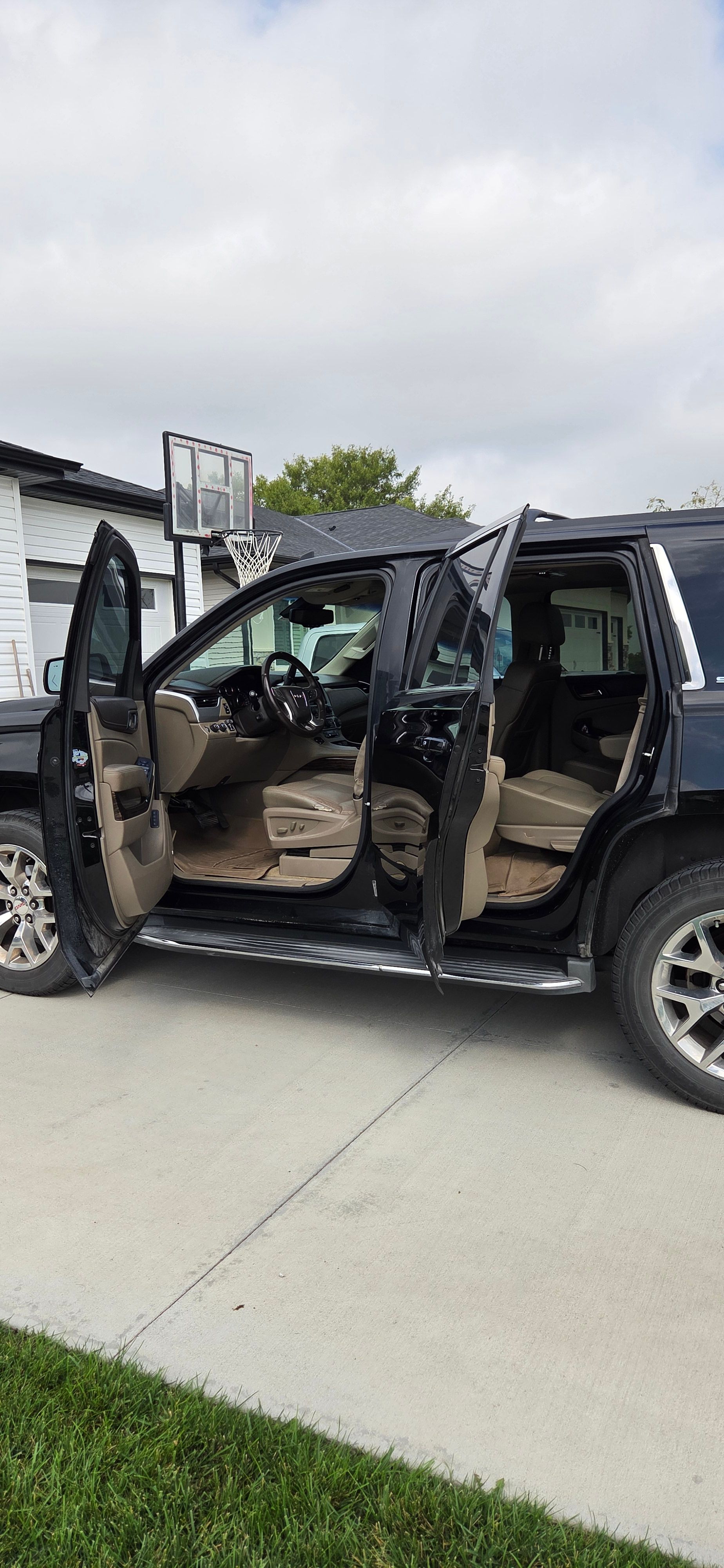 Used 2015 GMC Yukon SLT w/ Open Road Package AWD/4WD image 15