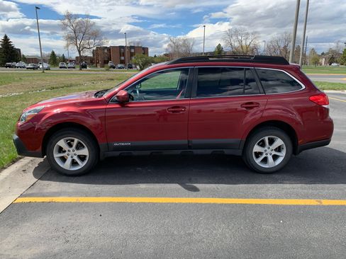 Used 2014 Subaru Outback 2.5i Premium image 1