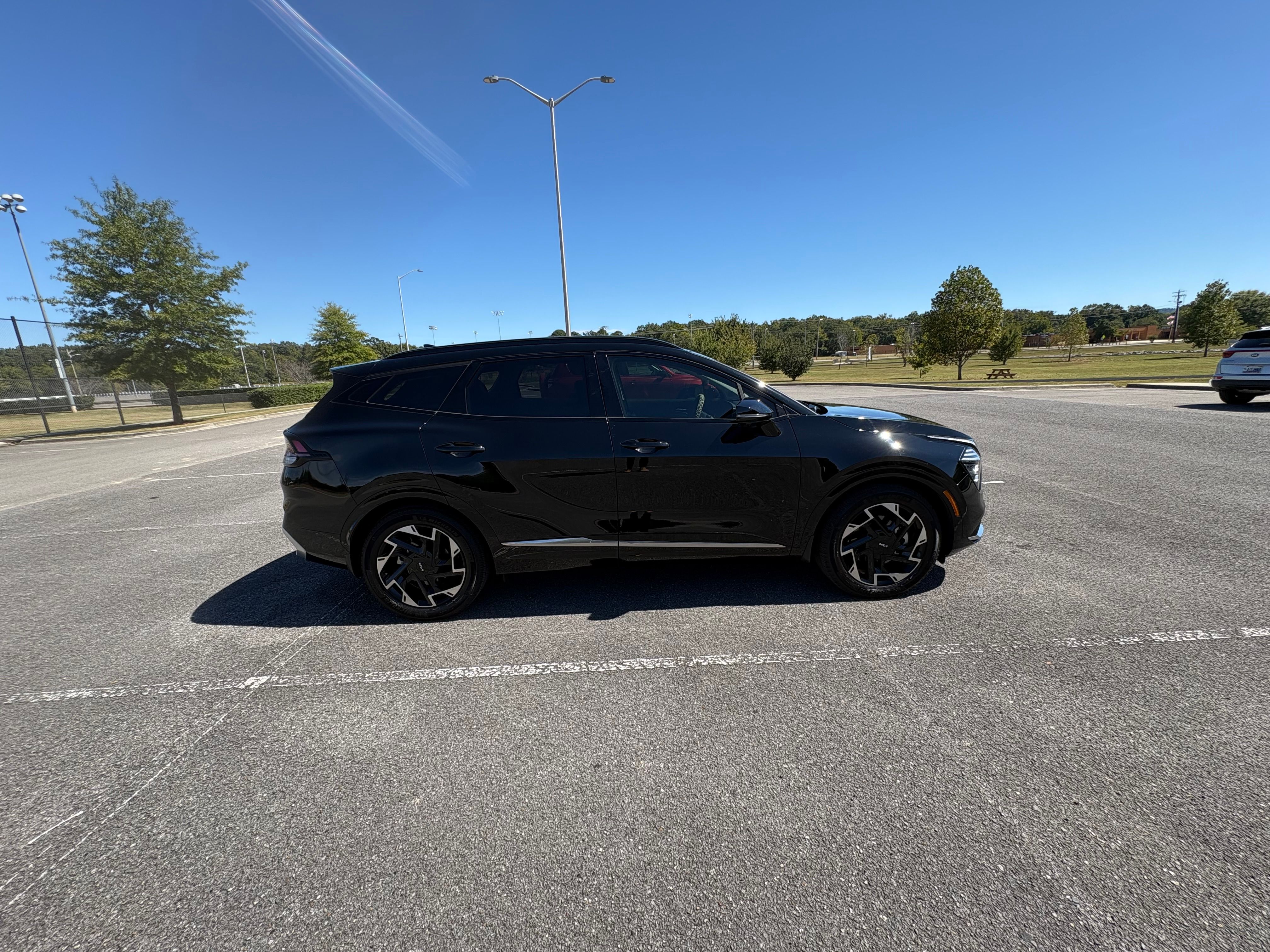 Used 2025 Kia Sportage SX FWD image 4