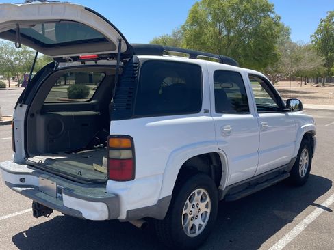 Used 2004 Chevrolet Tahoe Z71 w/ Z71 Preferred Equipment Group AWD/4WD image 8