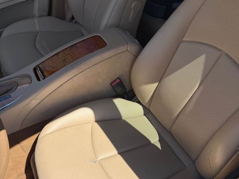 Used 2009 Mercedes-Benz E 350 4MATIC Sedan image 5