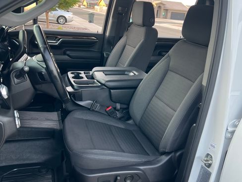 Used 2024 GMC Sierra 2500 SLE w/ SLE Value Package; AWD/4WD image 9