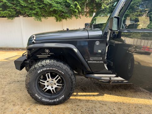 Used 2010 Jeep Wrangler Sport AWD/4WD image 27