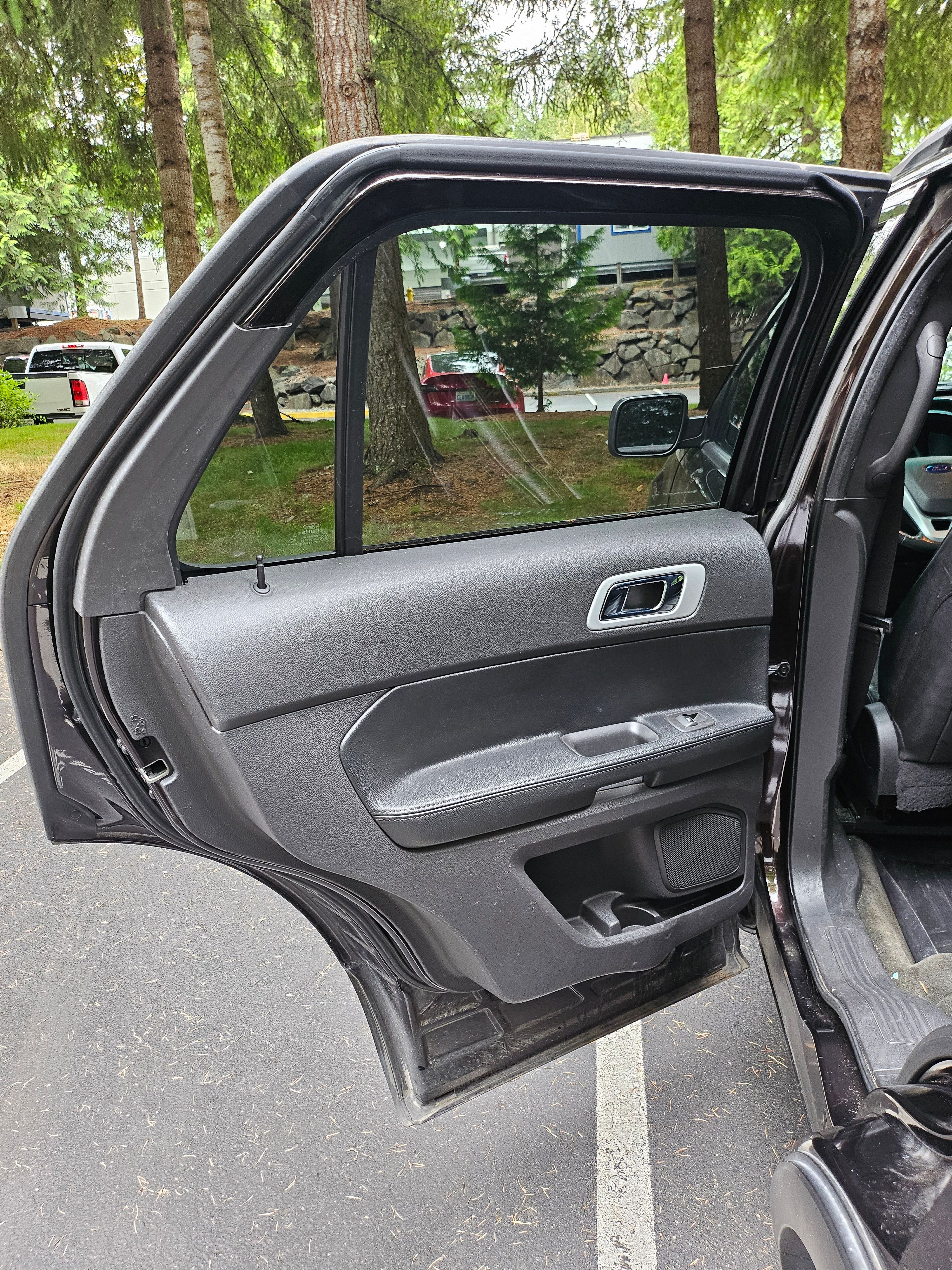Used 2013 Ford Explorer XLT AWD/4WD image 21