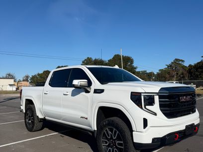 Used 2024 GMC Sierra 1500 AT4 w/ Technology Package