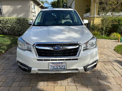 Used 2017 Subaru Forester 2.5i Limited w/ Popular Package #2 image 4