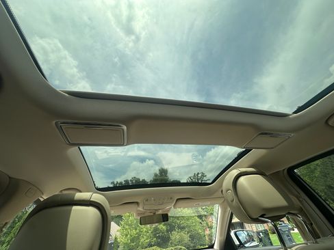 Used 2019 Mercedes-Benz S 560 Sedan image 9
