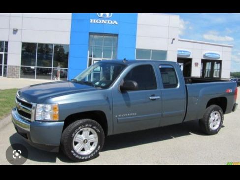 Used 2008 Chevrolet Silverado 1500 LT w/ Power Pack Plus image 6