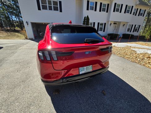 Used 2021 Ford Mustang Mach-E GT image 10