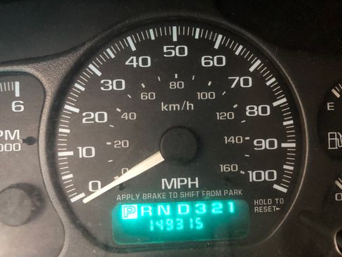 Used 2002 Chevrolet Silverado 1500 LS image 12