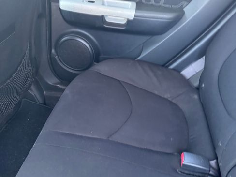 Used 2012 Kia Soul + w/ Audio Pkg image 27