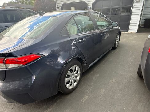 Used 2022 Toyota Corolla LE FWD image 1