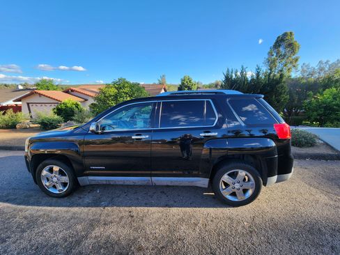 Used 2013 GMC Terrain SLT image 1