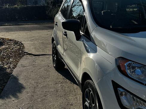 Used 2020 Ford EcoSport S image 4