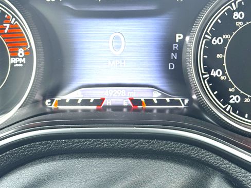 Used 2019 Jeep Cherokee Trailhawk w/ Cold Weather Group AWD/4WD image 12