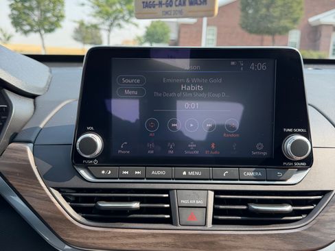 Used 2023 Nissan Altima 2.5 SV FWD image 5