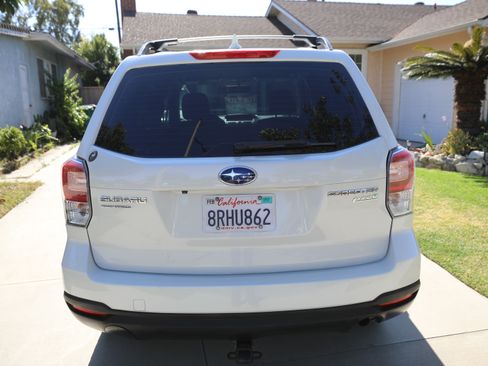 Used 2017 Subaru Forester 2.5i w/ Alloy Wheel Package AWD/4WD image 2