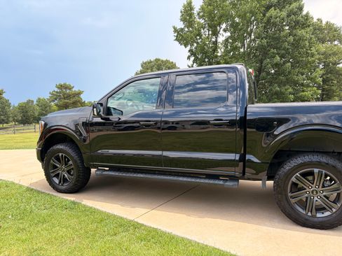 Used 2022 Ford F150 Lariat w/ Equipment Group 502A High AWD/4WD image 2