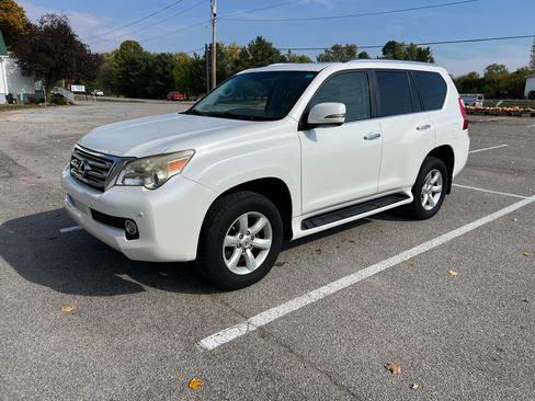 Used 2010 Lexus GX 460 image 2