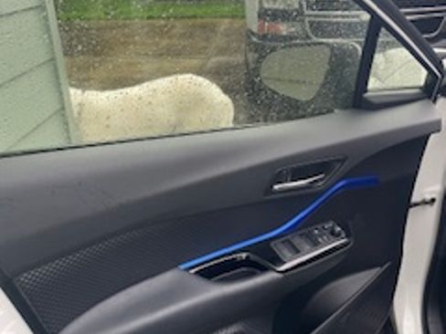 Used 2021 Toyota C-HR XLE image 20