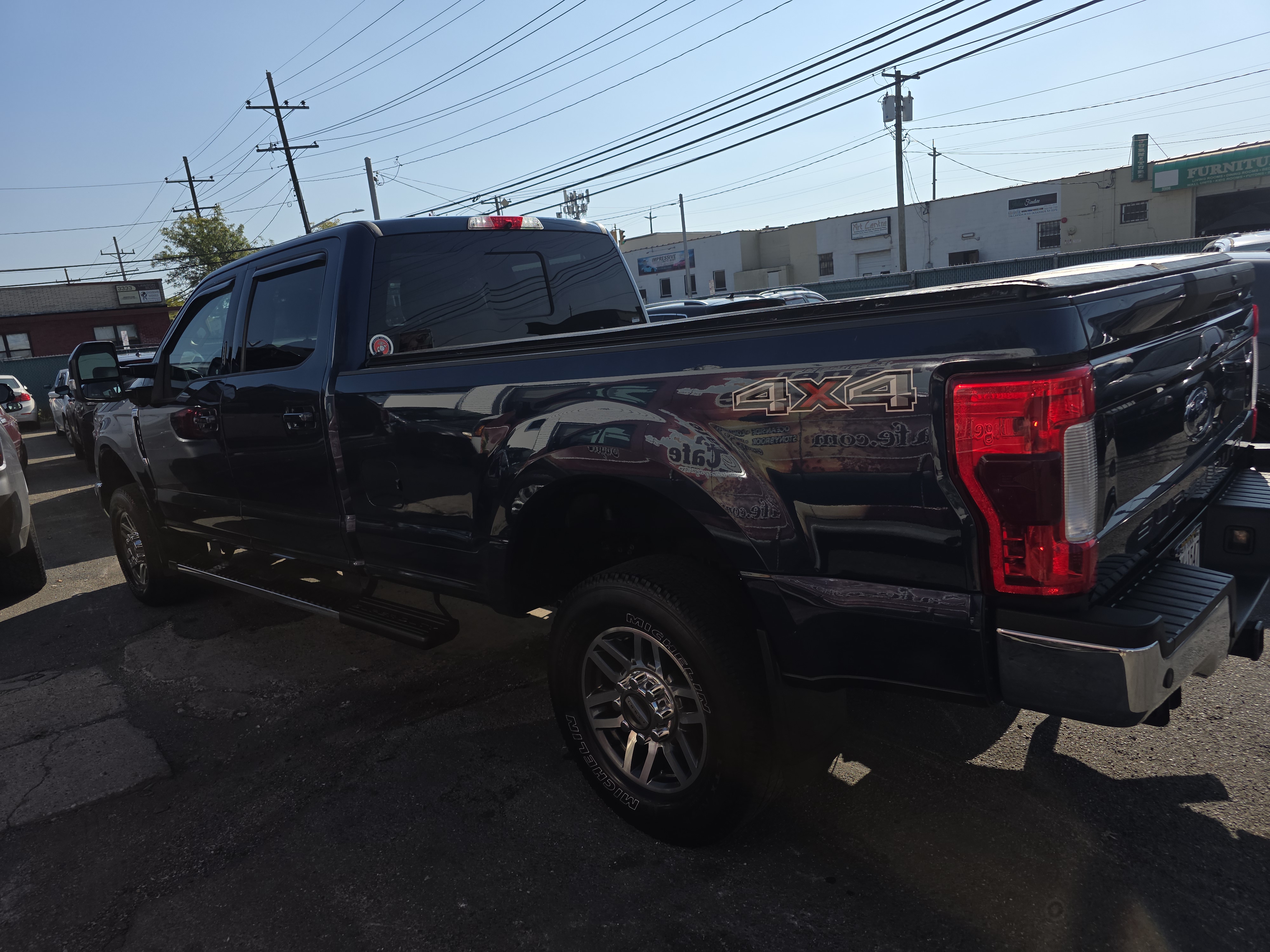 Used 2018 Ford F350 Lariat AWD/4WD image 2