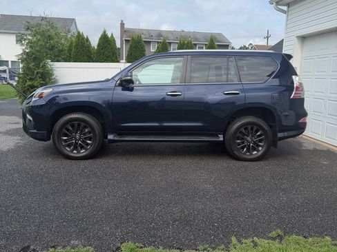 Used 2022 Lexus GX 460 Premium w/ Premium Package AWD/4WD image 5