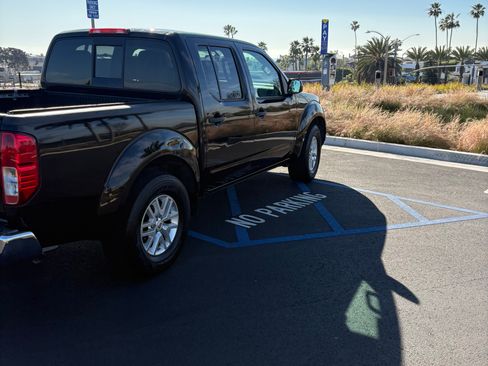 Used 2016 Nissan Frontier SV image 10