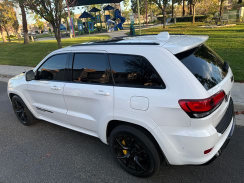 Used 2021 Jeep Grand Cherokee Trackhawk image 13