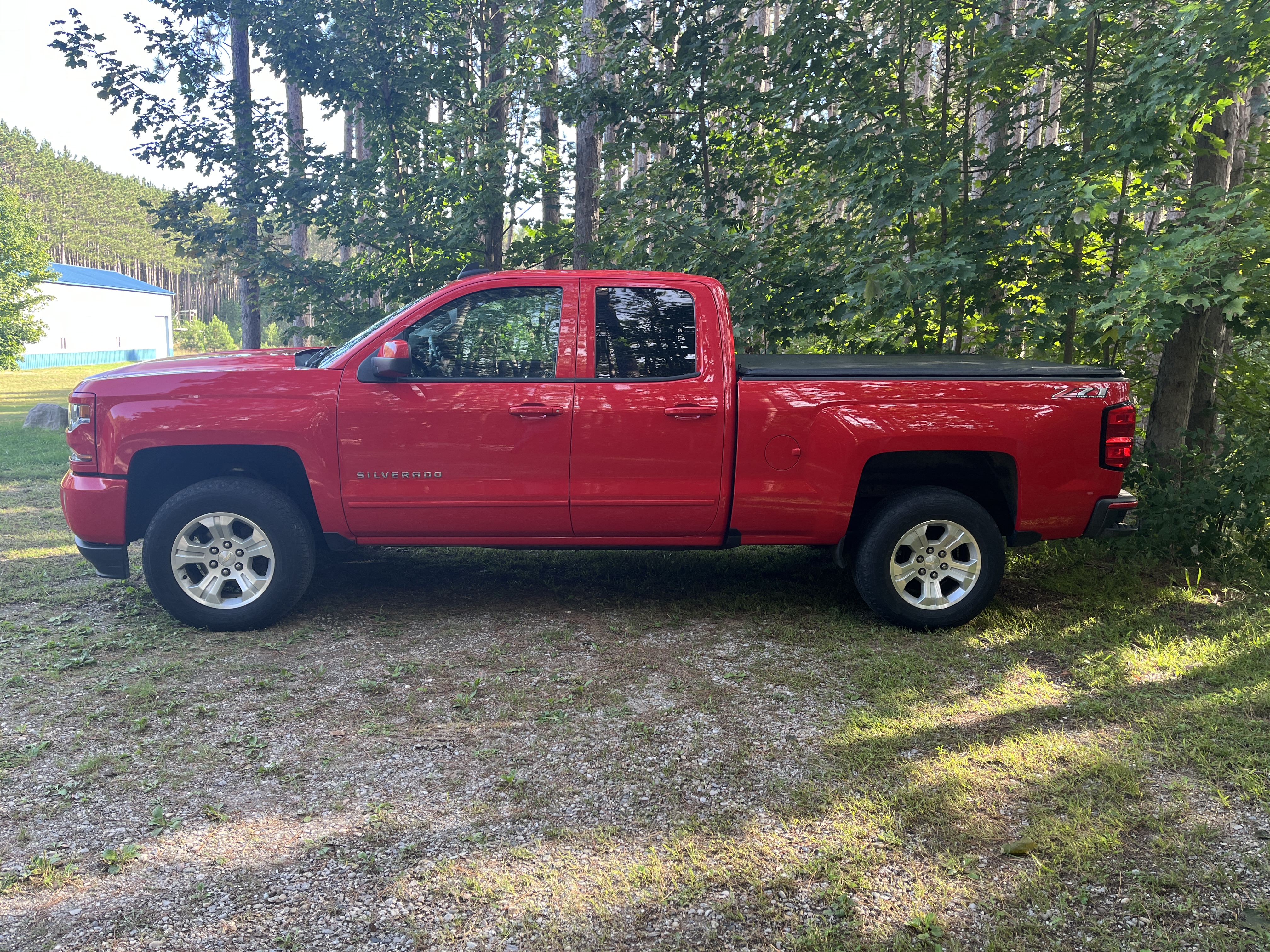 Used 2019 Chevrolet Silverado 1500 LT w/ All Star Edition AWD/4WD image 4